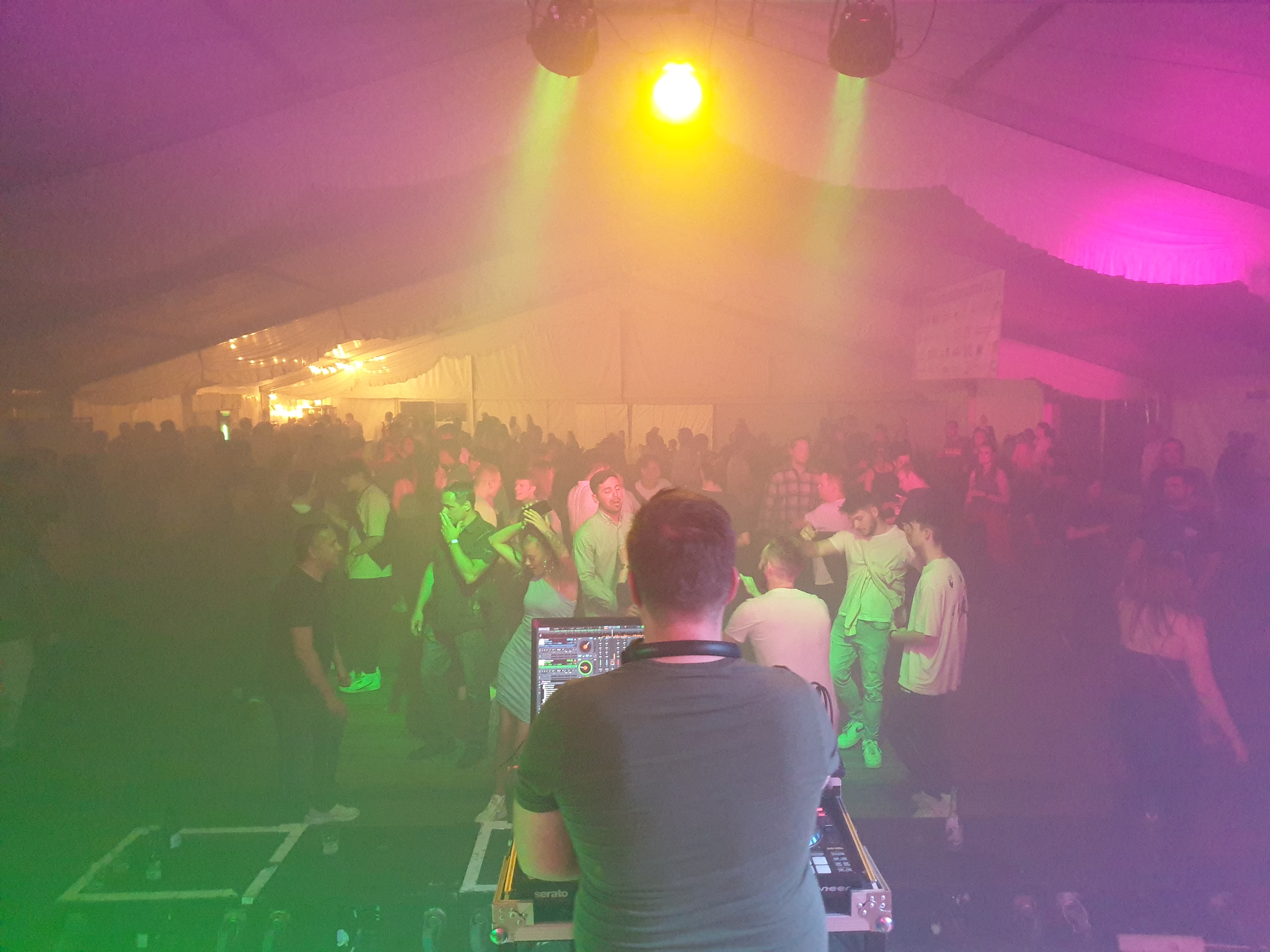 DJ Marnuel Hero Background